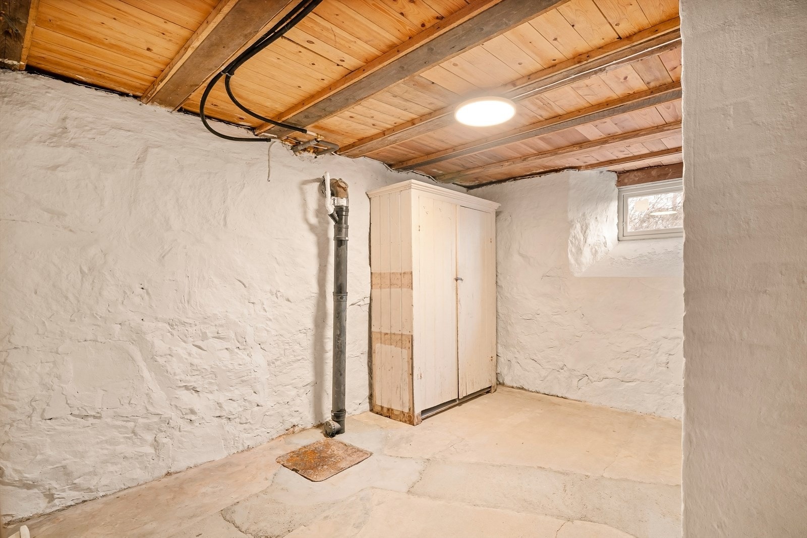 Enkelte vinduer kan tilpasses slik at de blir godkjent rømningsvei. Galleribilde