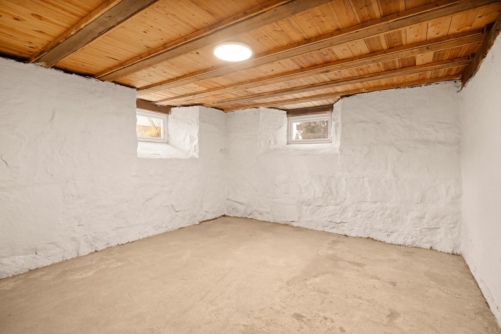 Enkelte vinduer kan tilpasses slik at de blir godkjent rømningsvei. Galleribilde