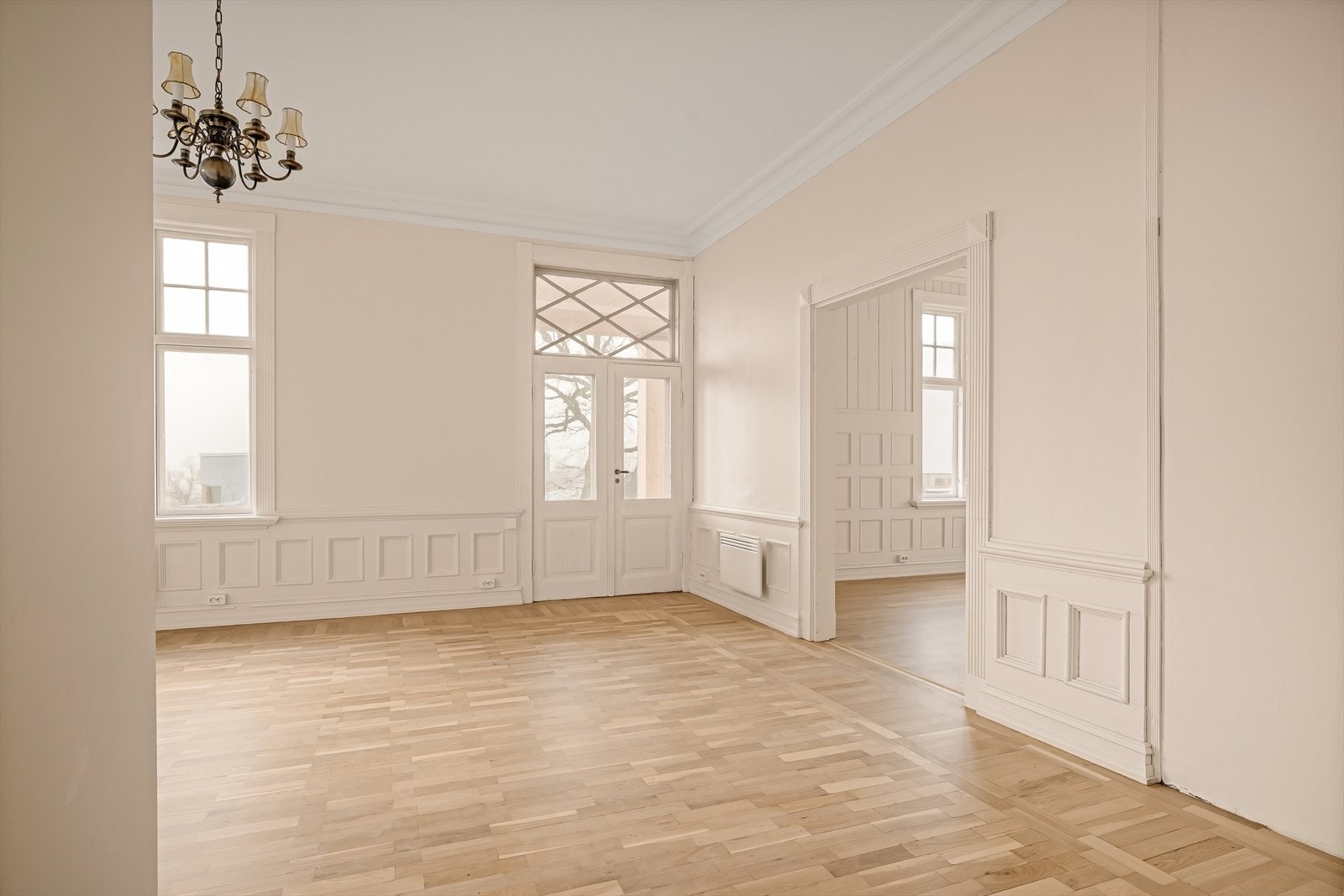 Fra stue/kjøkken er det utgang til hage Galleribilde