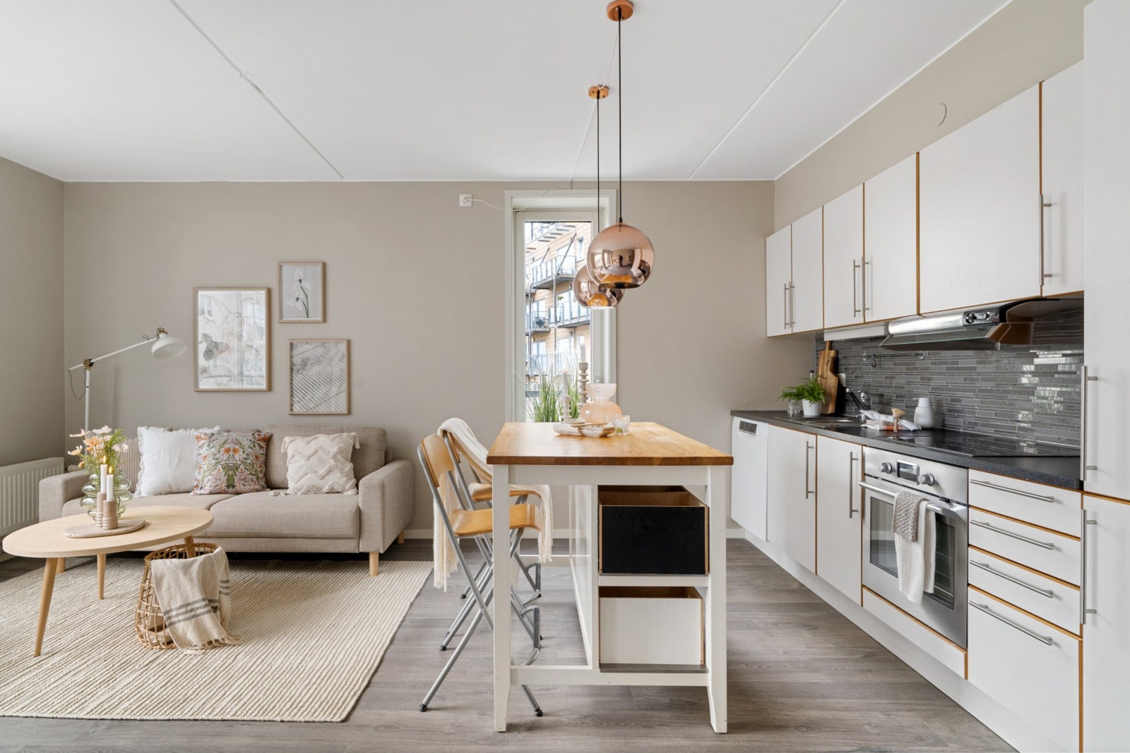 Fjernvarme er inkludert i felleskostnadene pr. måned. Galleribilde