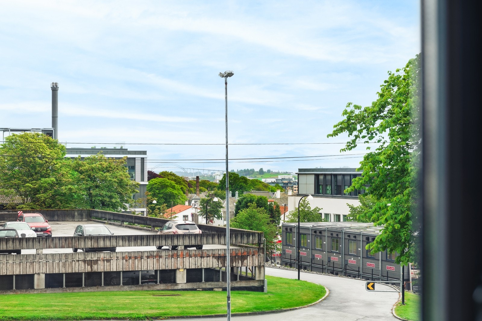 Utsikt mot Karmsund bru - fra soverom 2. etg. mot sør. Galleribilde