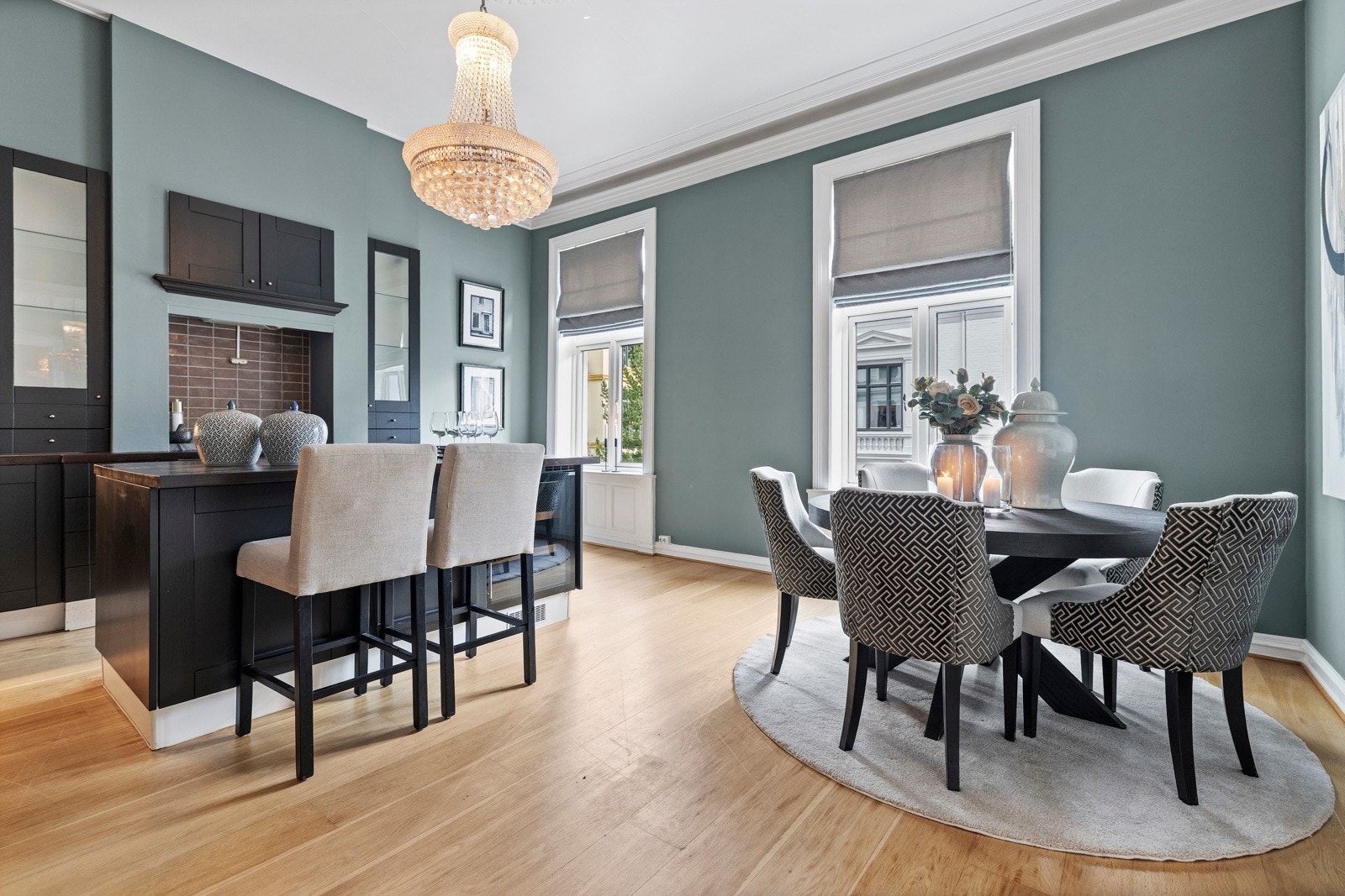 Her kombineres tidløst håndverk med moderne design på en måte som oser kvalitet. Galleribilde