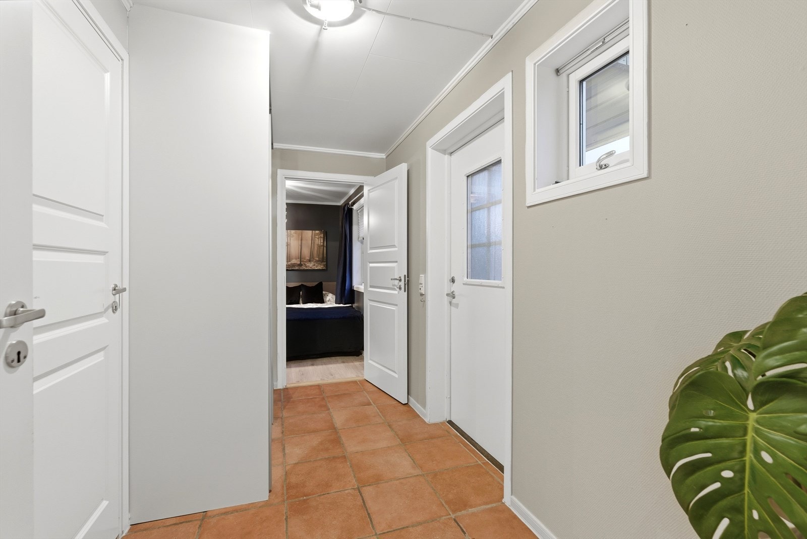 Flislagt gulv og med varmekabler. Galleribilde