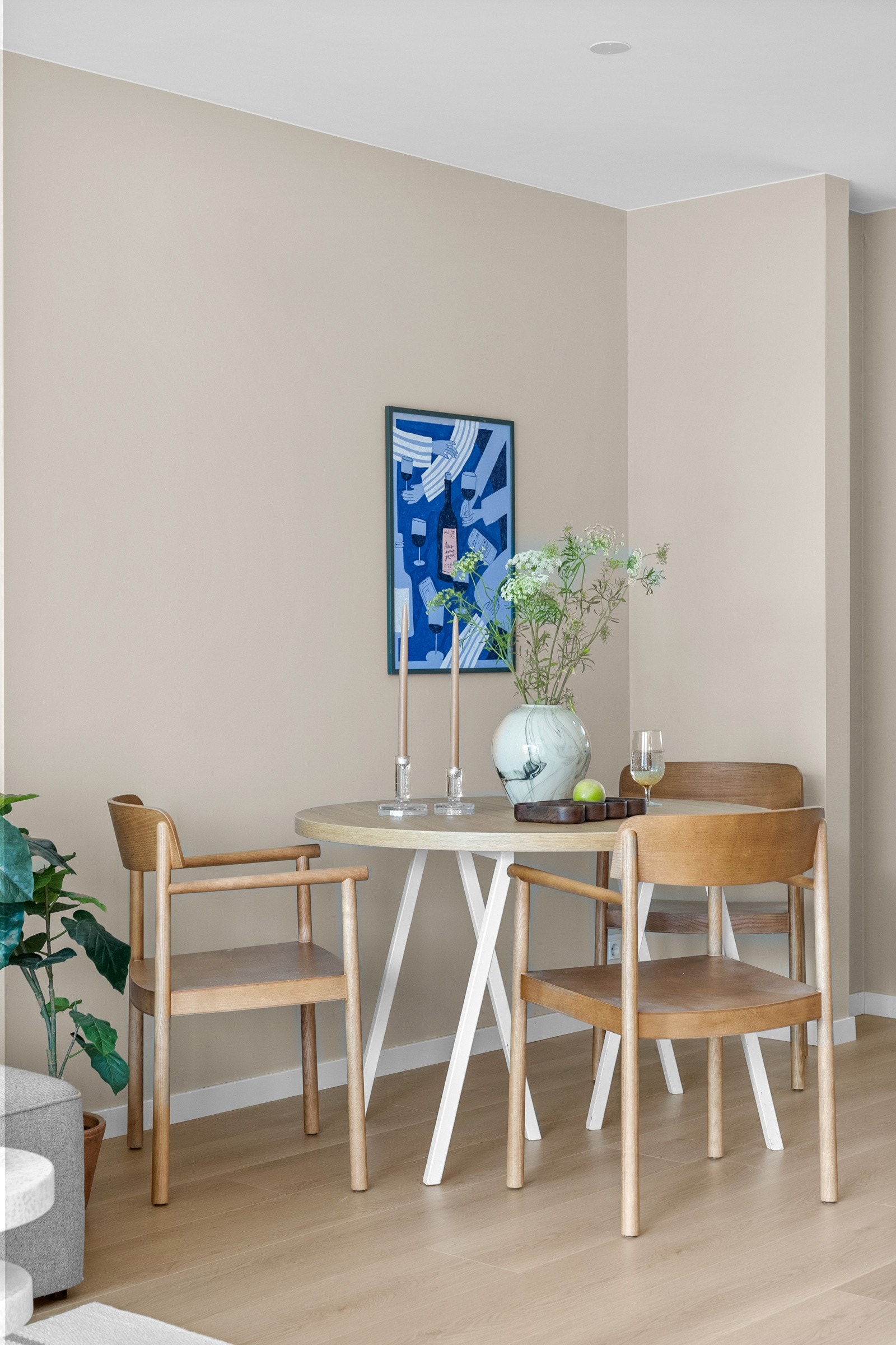 Et naturlig samlingspunkt for hyggelige måltider. Galleribilde