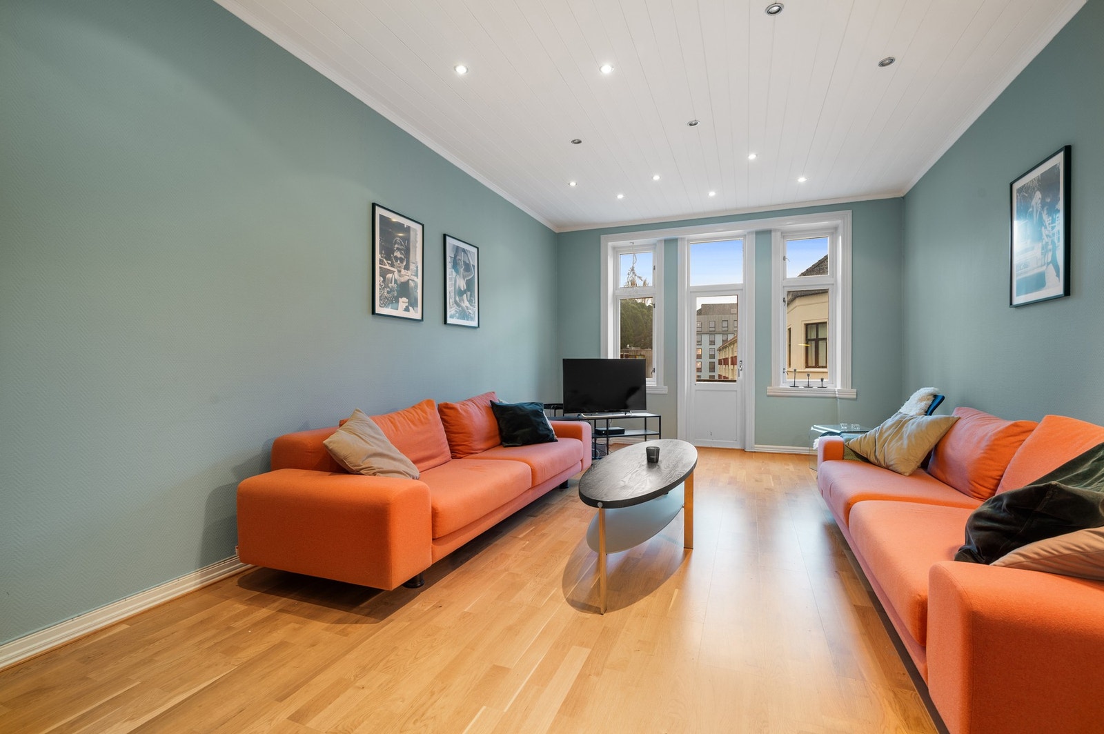 Leiligheten i 4.etasje har et bruksareal på 77 kvadratmeter. Galleribilde