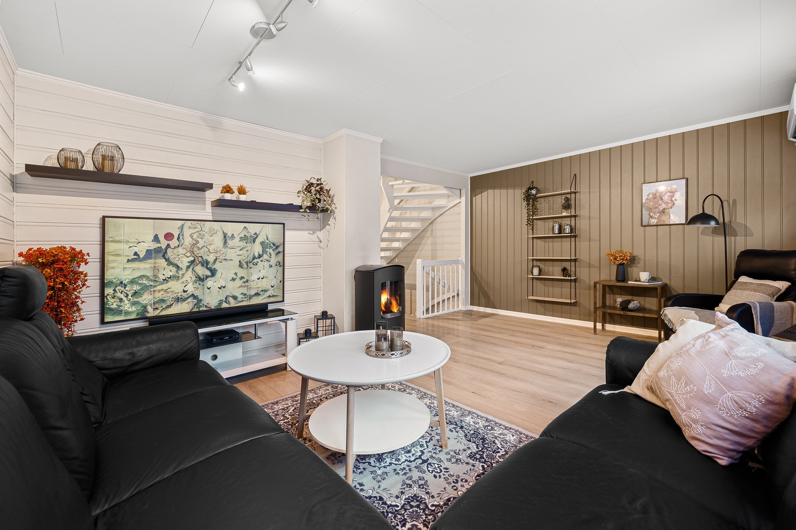 Vedovnen ble skiftet i 2017 og varmepumpe er installert. Galleribilde