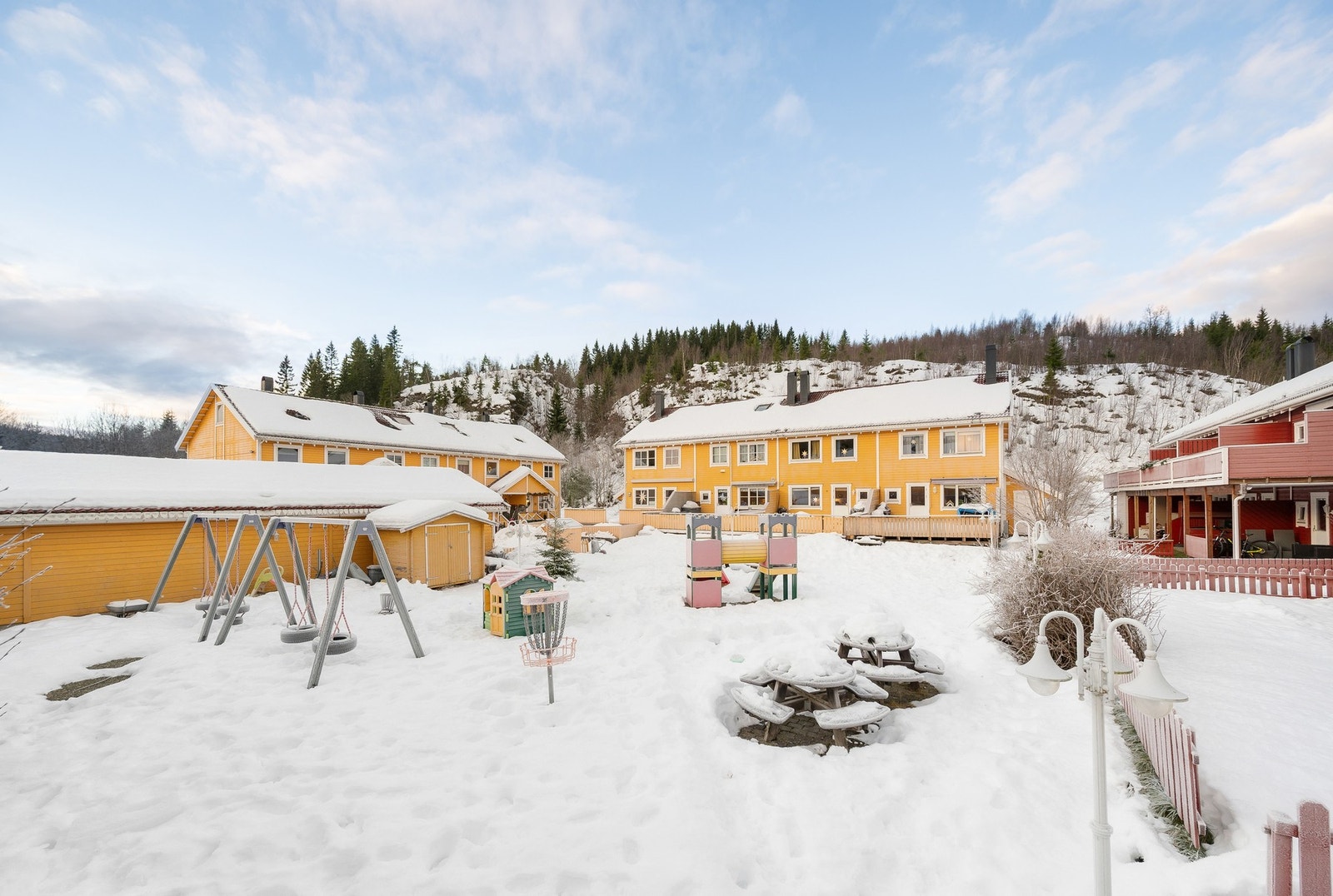 Fine fellesarealer for barn og unge i nabolaget. Galleribilde