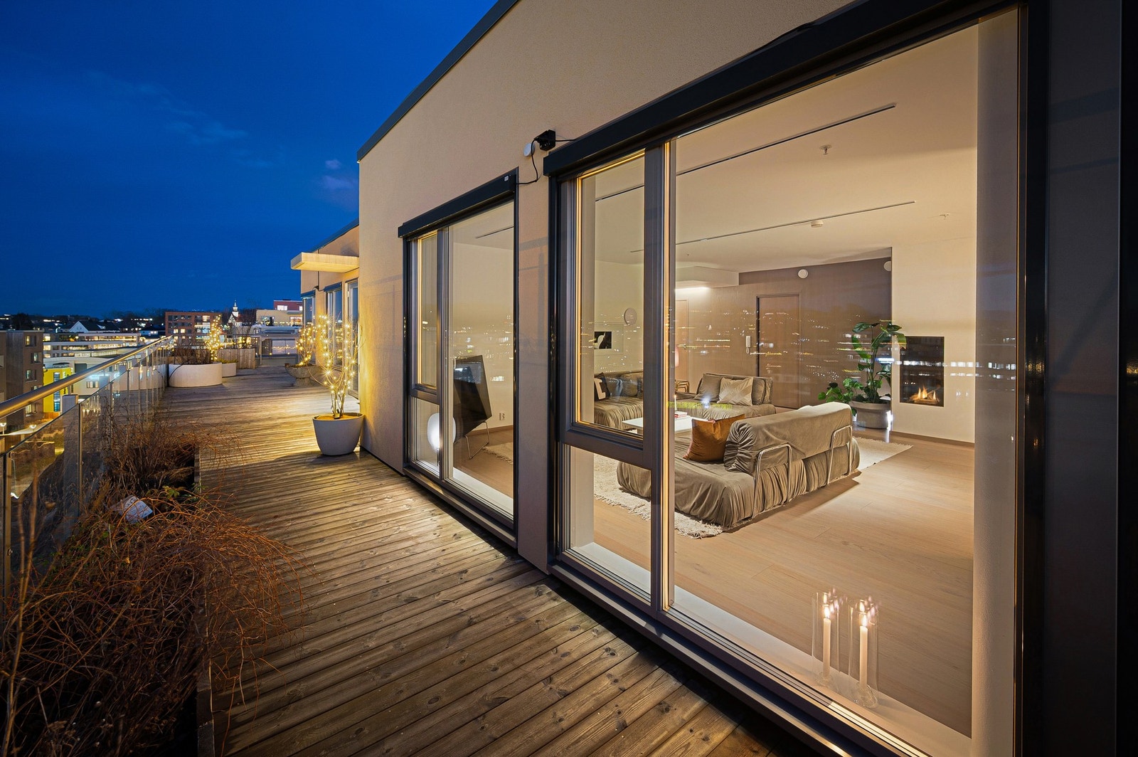 Man har svært mange soner på takterrassen som gir flere møbleringsmuligheter. Galleribilde