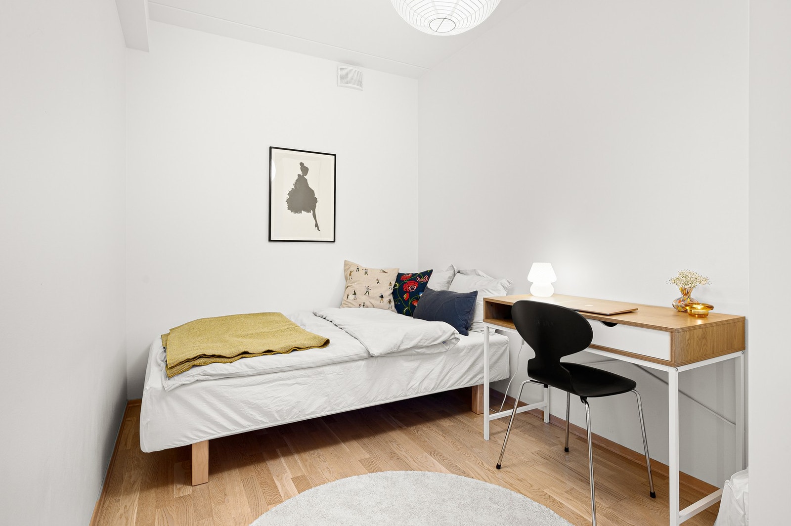 Soverom 2 er på 8 kvadratmeter. Galleribilde