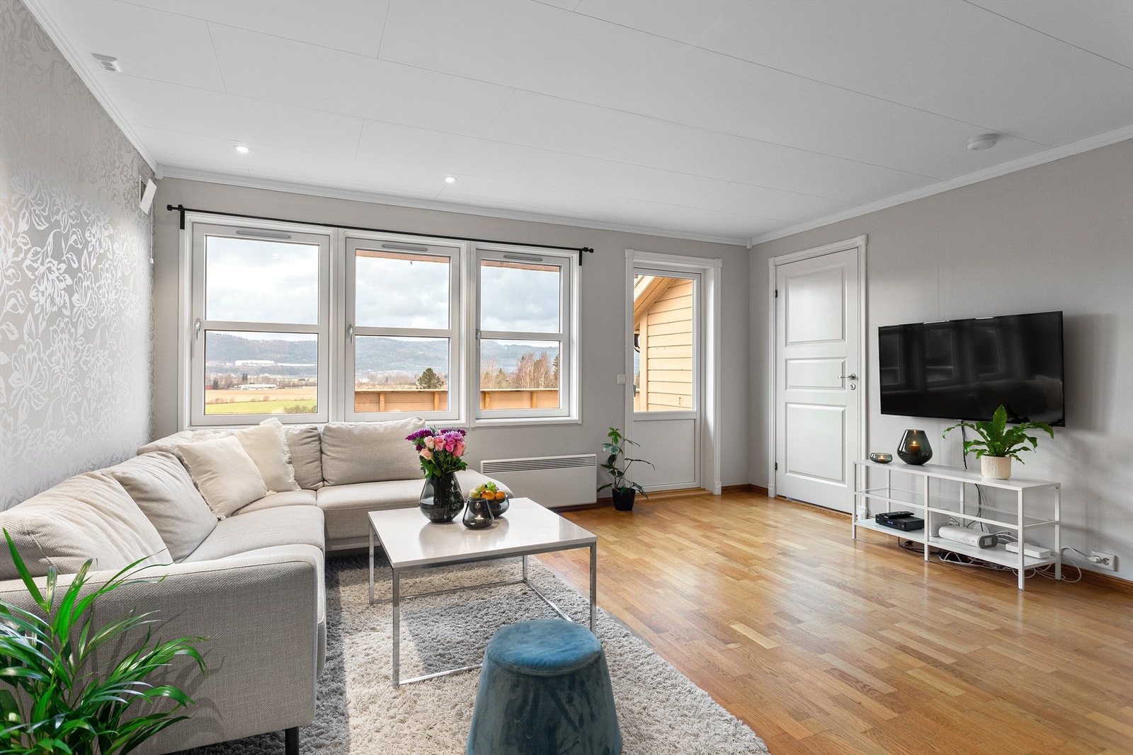 Stue med plass til sofagruppe Galleribilde