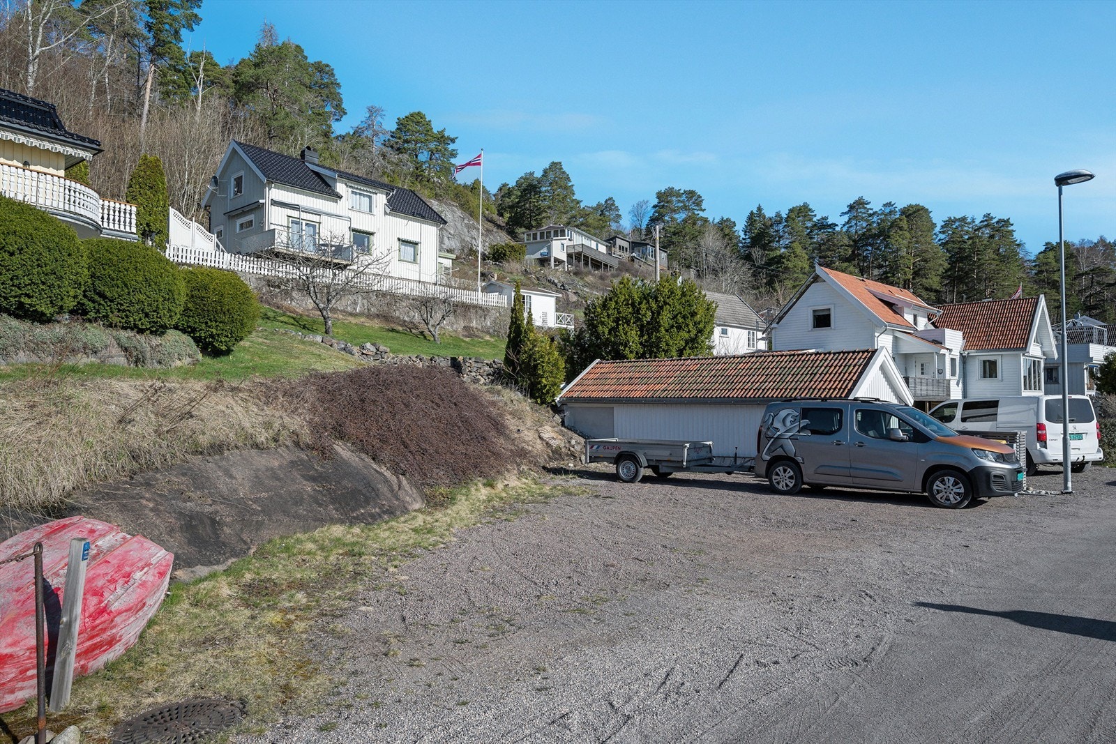 Parkeringsareal som har et areal på ca 88 kvm. Galleribilde