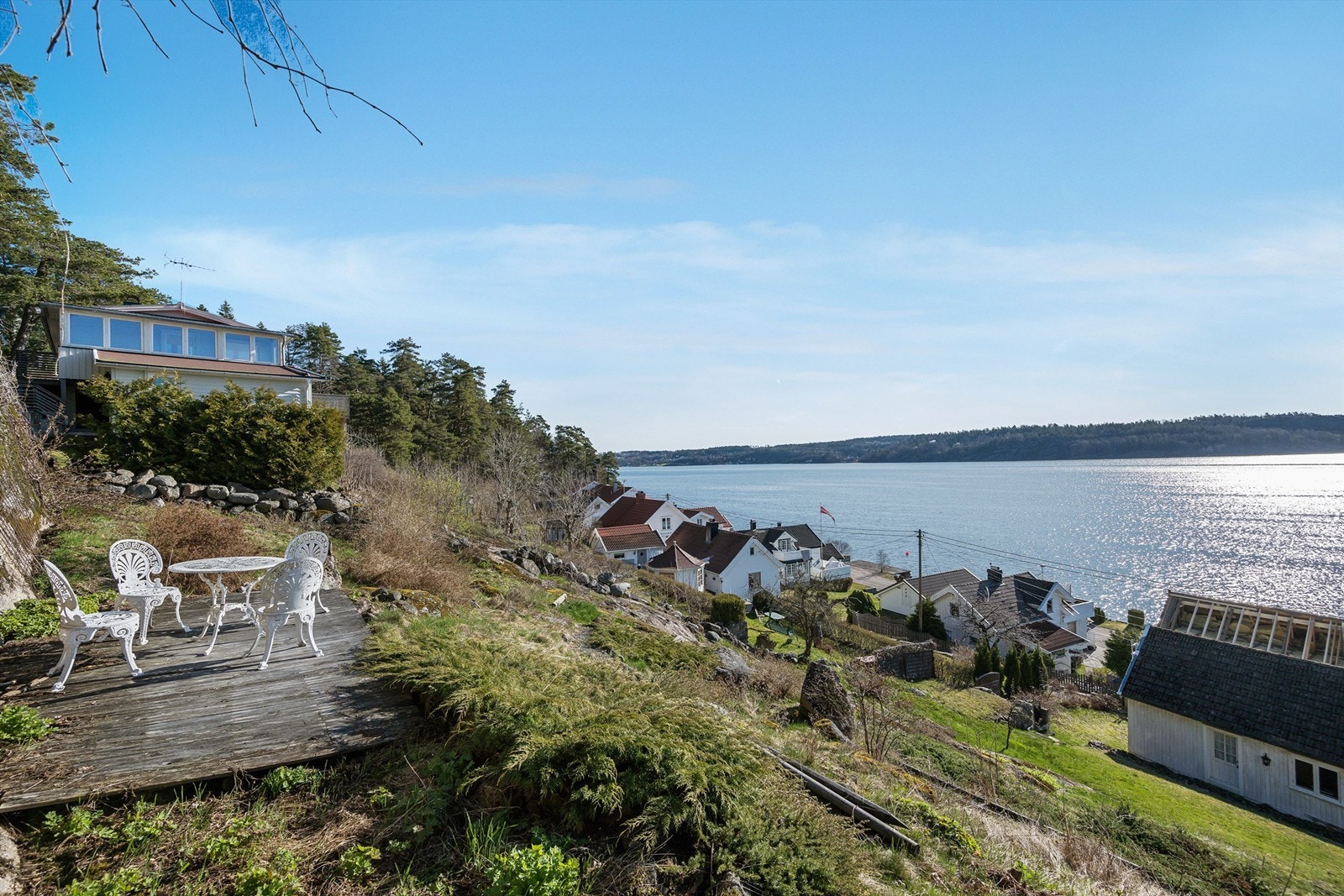 Utsiktspunkt fra tomten Galleribilde