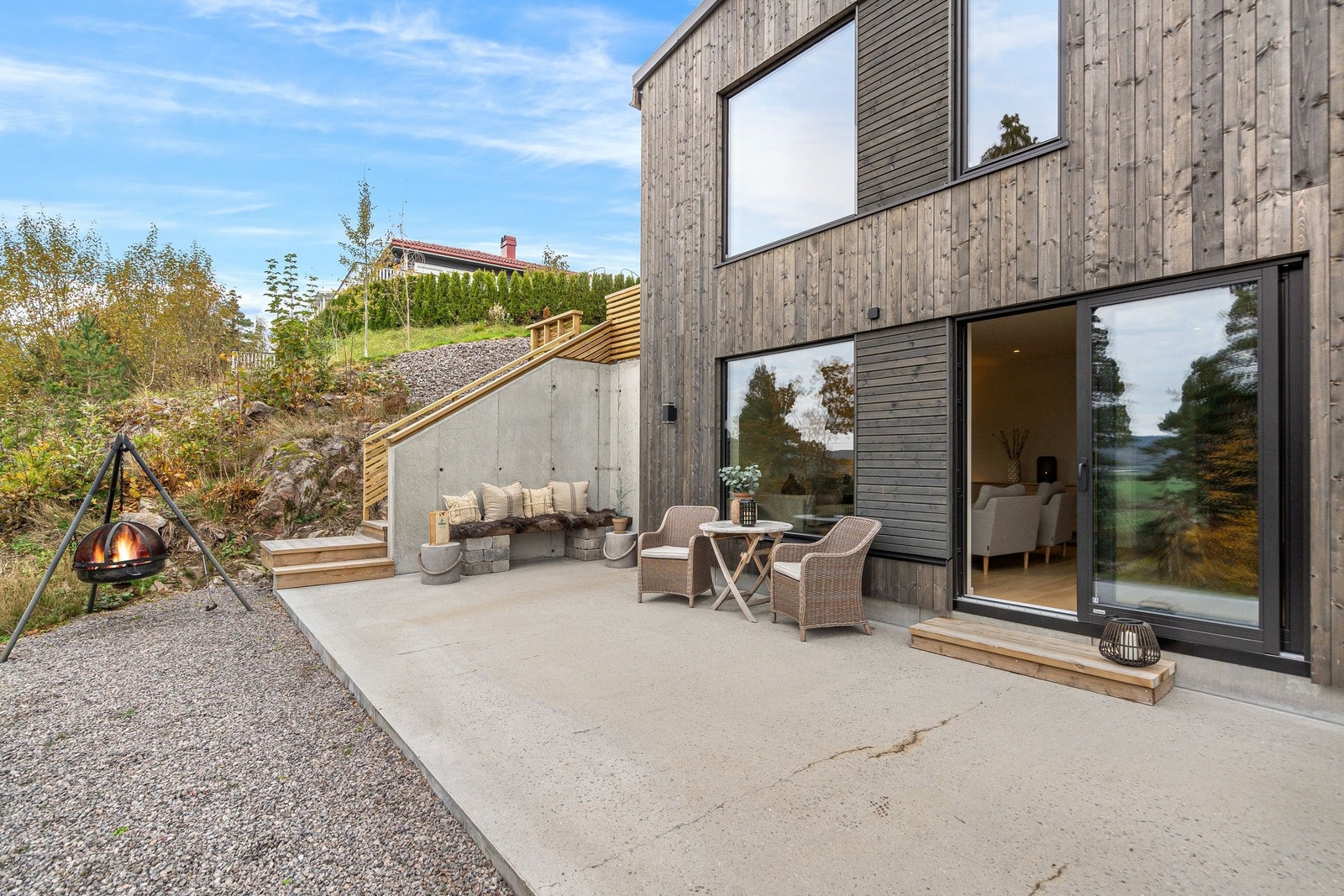 Svært usjenert uteområde Galleribilde