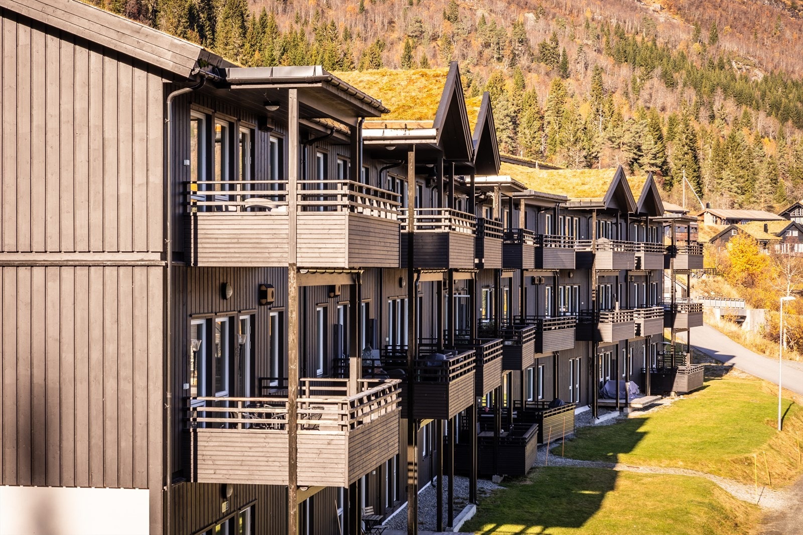 Aktiv eiendomsmegling v/Aleksander Lenning har gleden av å presentere Tråstølsvegen 500! Galleribilde