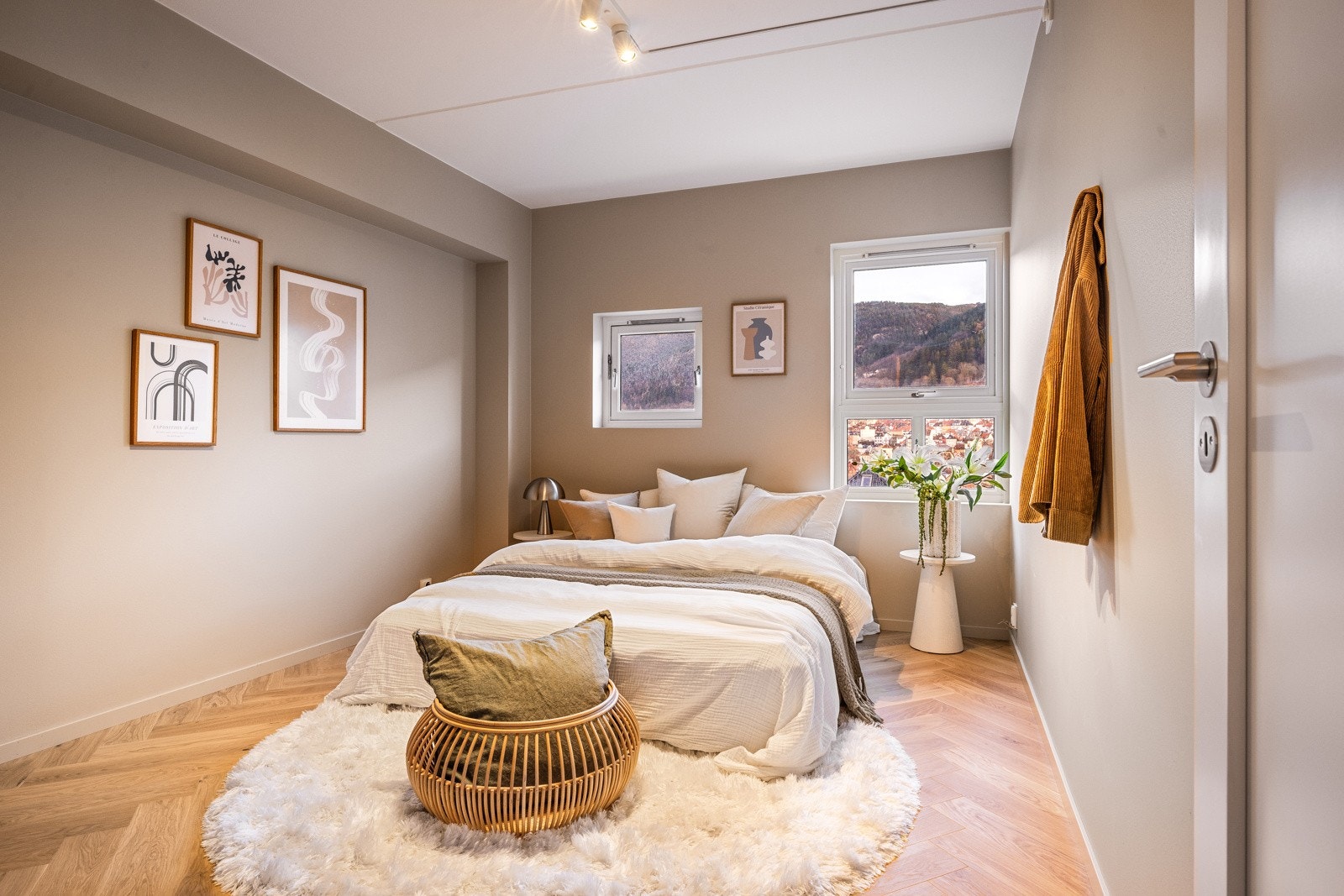 Leiligheten har to meget gode soverom på 12,7 kvm hver. Galleribilde