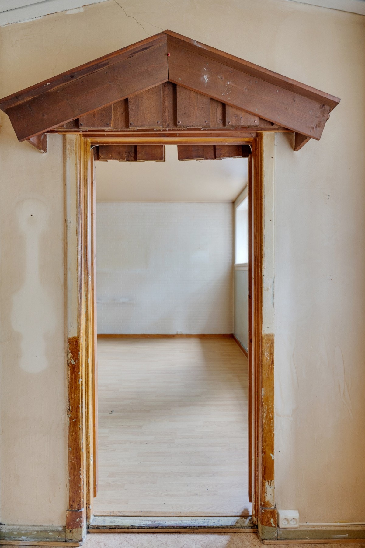 Først tar vi turen inn på stuen, rommet med det rare i. Galleribilde