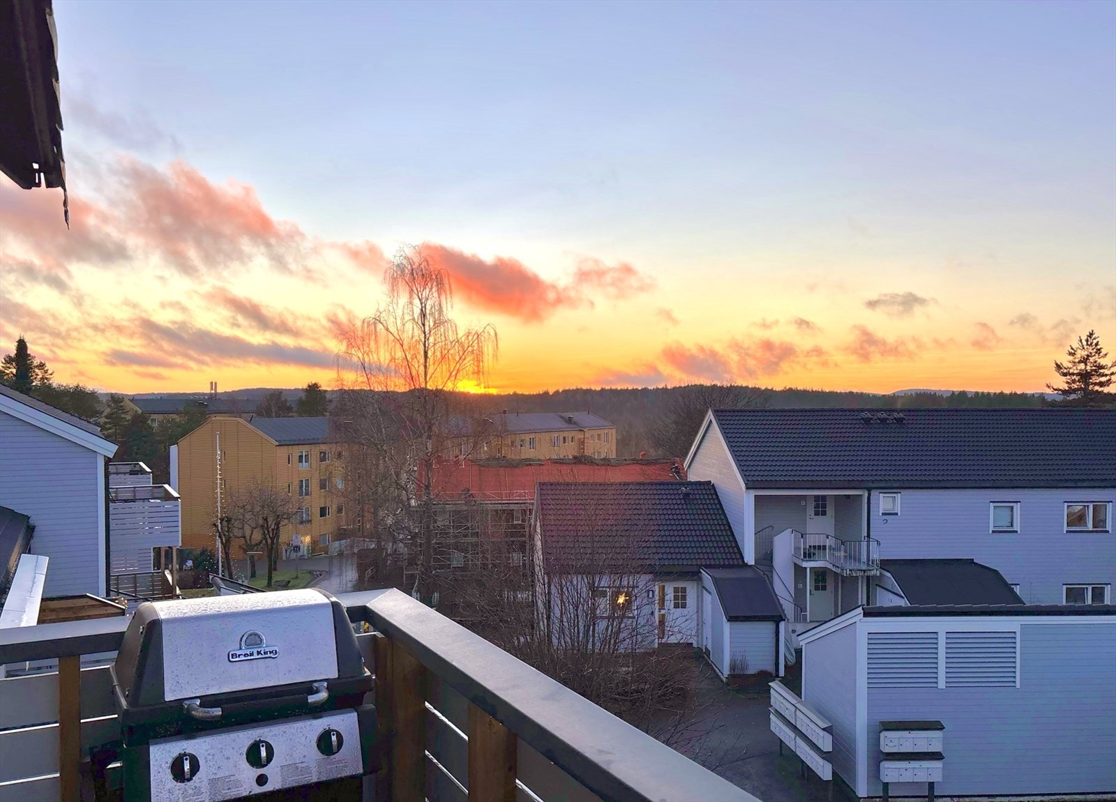 Flotte solnedganger sett fra balkongen! Selgers bilde Desember 2025 Galleribilde