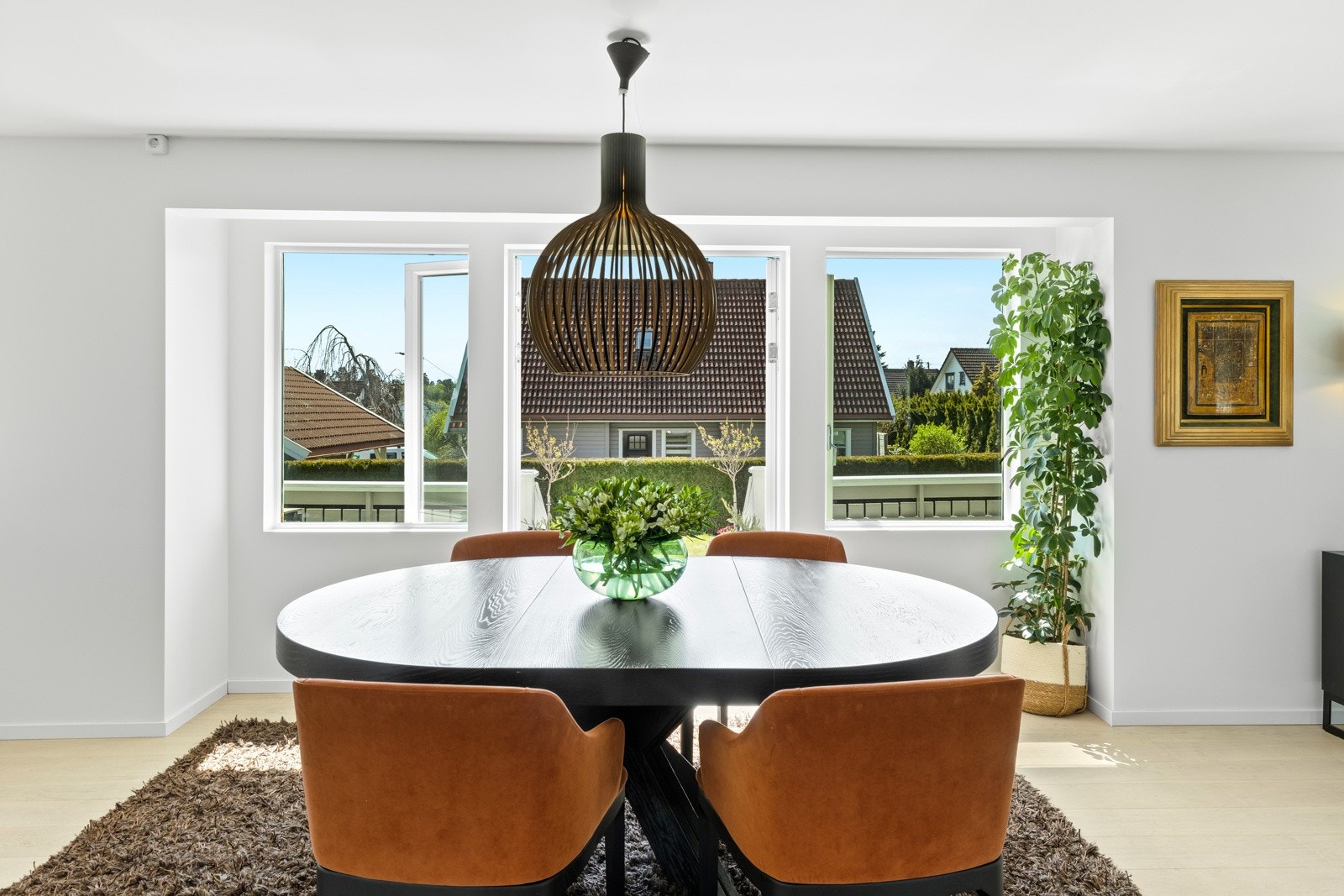 Det er veranda ut fra begge stuer Galleribilde