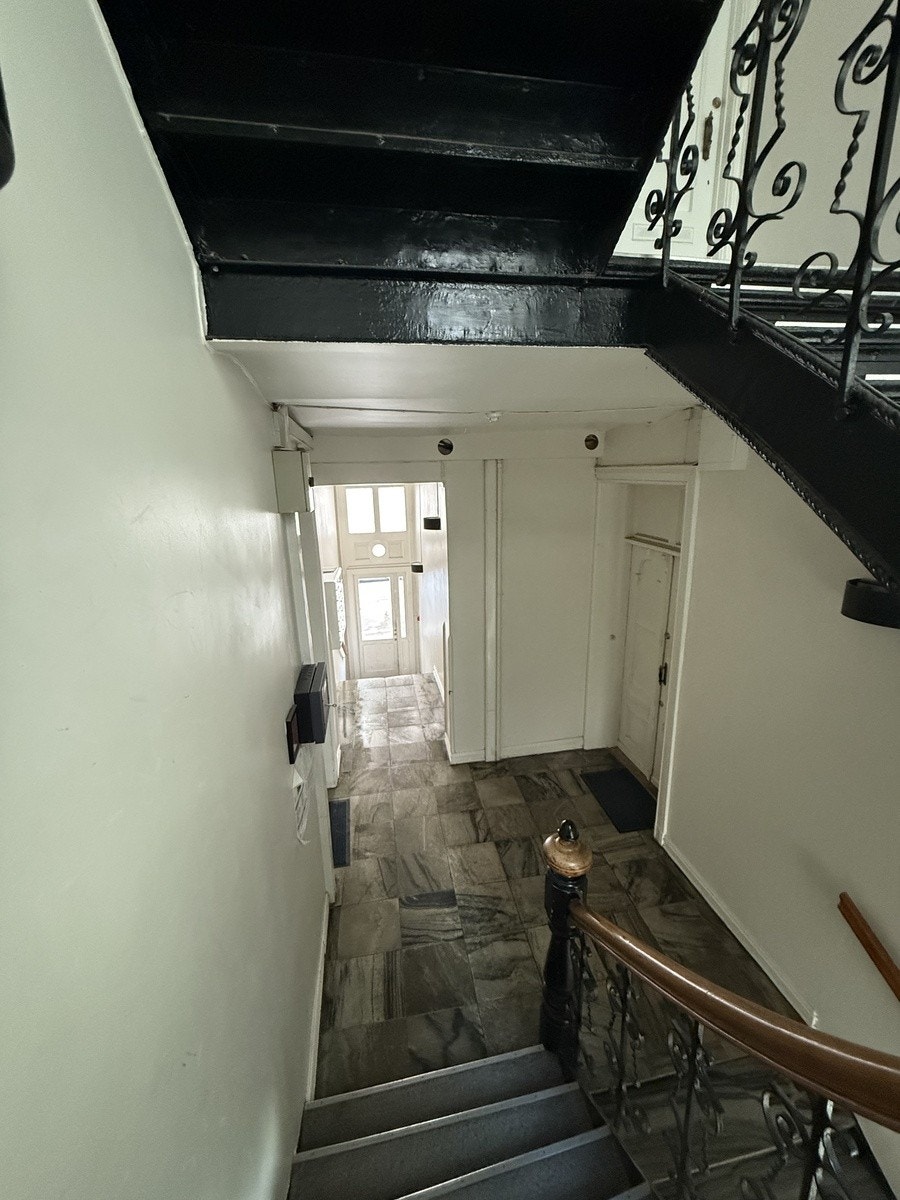 Stort og fint inngangsparti Galleribilde