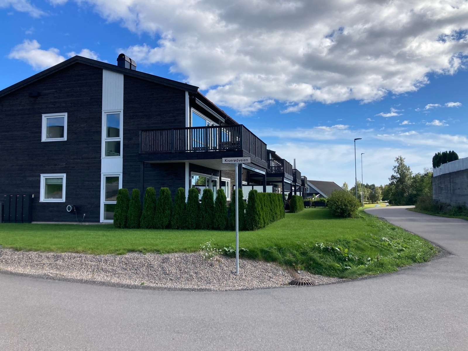 Nabonlaget sørøst for tomten Galleribilde