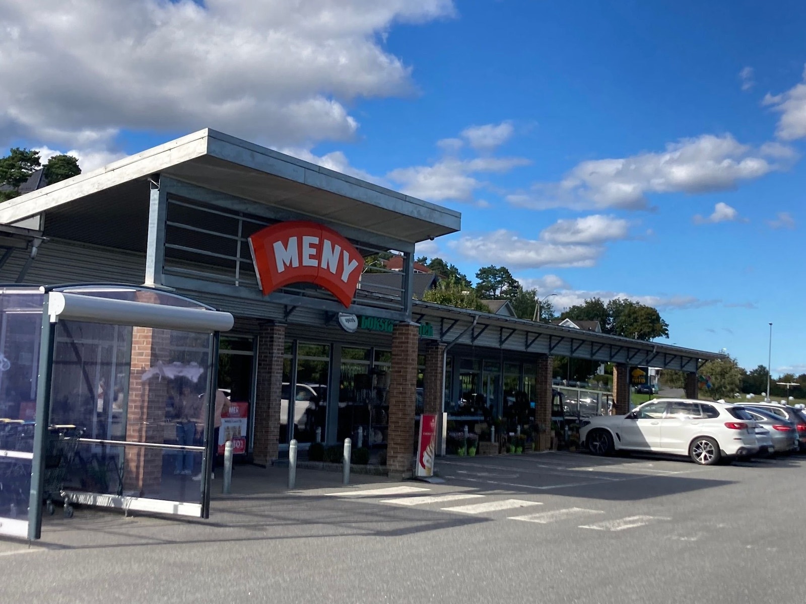 Meny Åsane 2 minutter i bil. Galleribilde