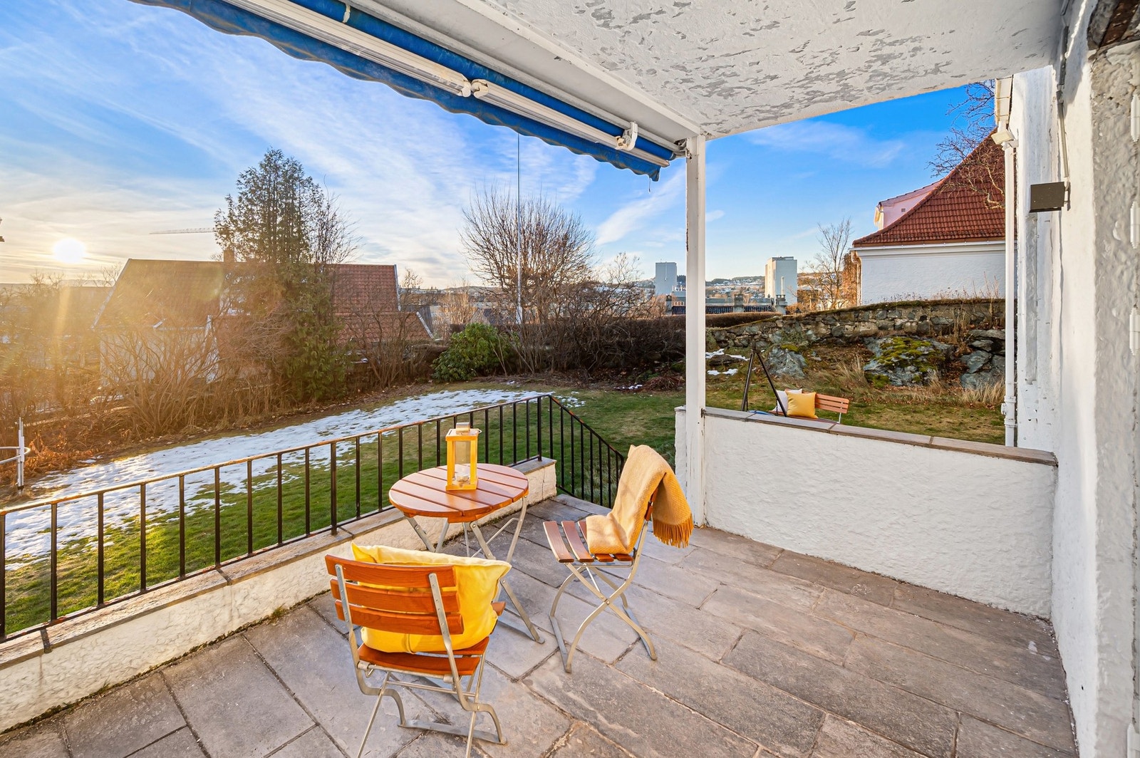 Tidemands gate 27 har en god beliggenhet i gaten med kort avstand til både skole, barnehager og dagligvarebutikker. Galleribilde