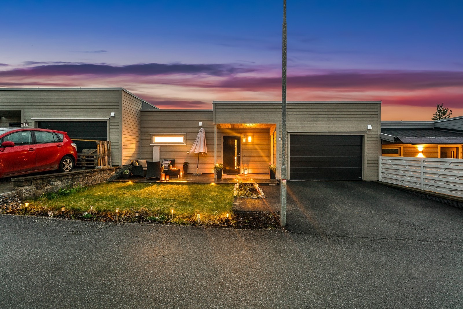 Terrasse ved inngangsparti, vendt mot sørvest! Galleribilde