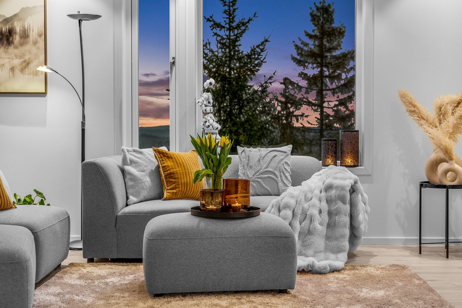 Herlig utsikt fra stuen i 1. etasje! Galleribilde