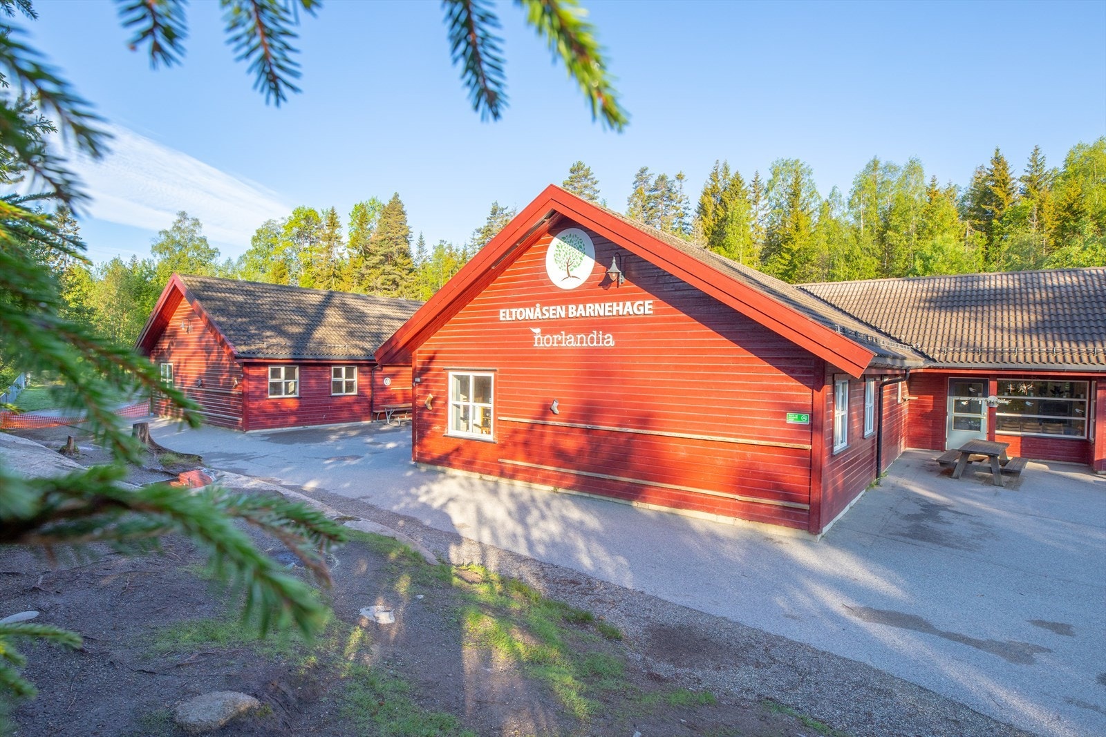 Eltonåsen barnehage ligger ca. 1,7 km fra eiendommen! Galleribilde