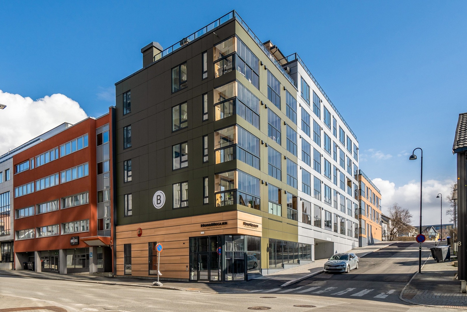 Leiligheten ligger i et bygg fra 2023, midt i Bodø sentrum. Galleribilde