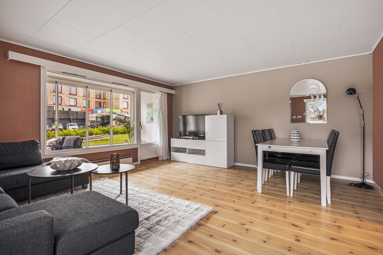 EiendomsMegler 1 ved Kristoffer Mjøs har gleden av å presentere denne leiligheten i Åsane Senter 2! Fotograf: Trond Erik Brekke Galleribilde