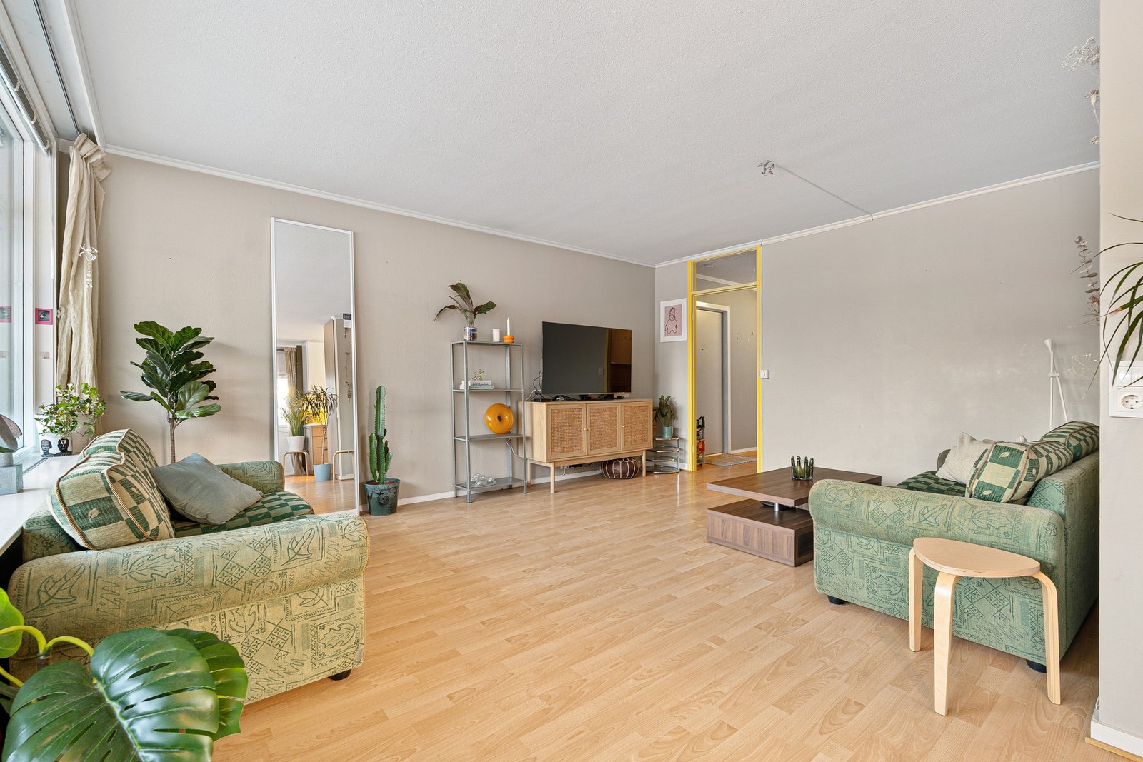 Romslig og velholdt 3-roms leilighet i 2 etasje. Galleribilde