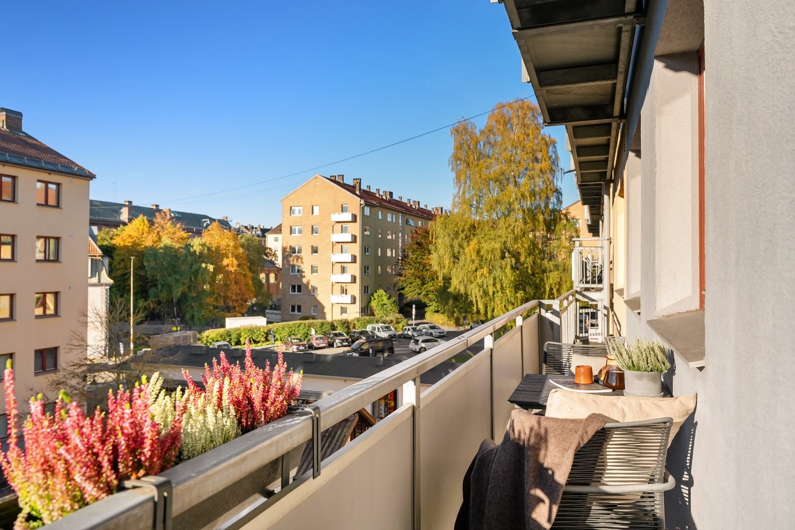 Velkommen til Oskar Braatens gate 20, presenter av Karoline Dovland. Foto Lens85 ved Paul Dragoman Galleribilde