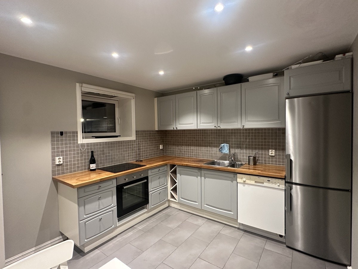 Koselig stort kjøkken Galleribilde