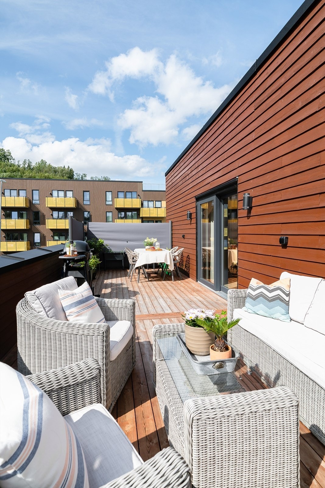 Takterrassen er sørvendt med fantastiske solforhold gjennom store deler av dagen. Galleribilde