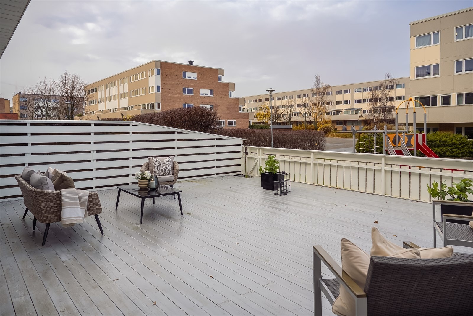 Størrelsen på markterrassen gjør at man har flere møbleringsmuligheter. Galleribilde