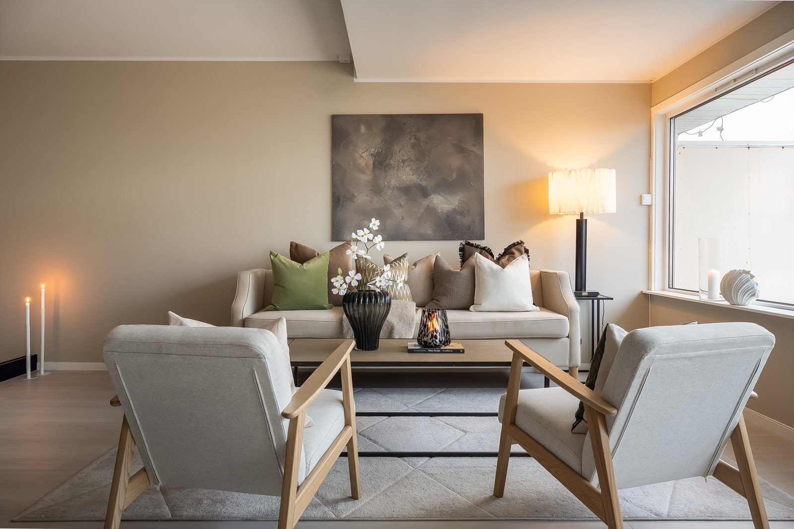 Alle overflater er behandlet og pusset opp. Et gode for beboerne er at borettslaget har egen vaktmester. Galleribilde