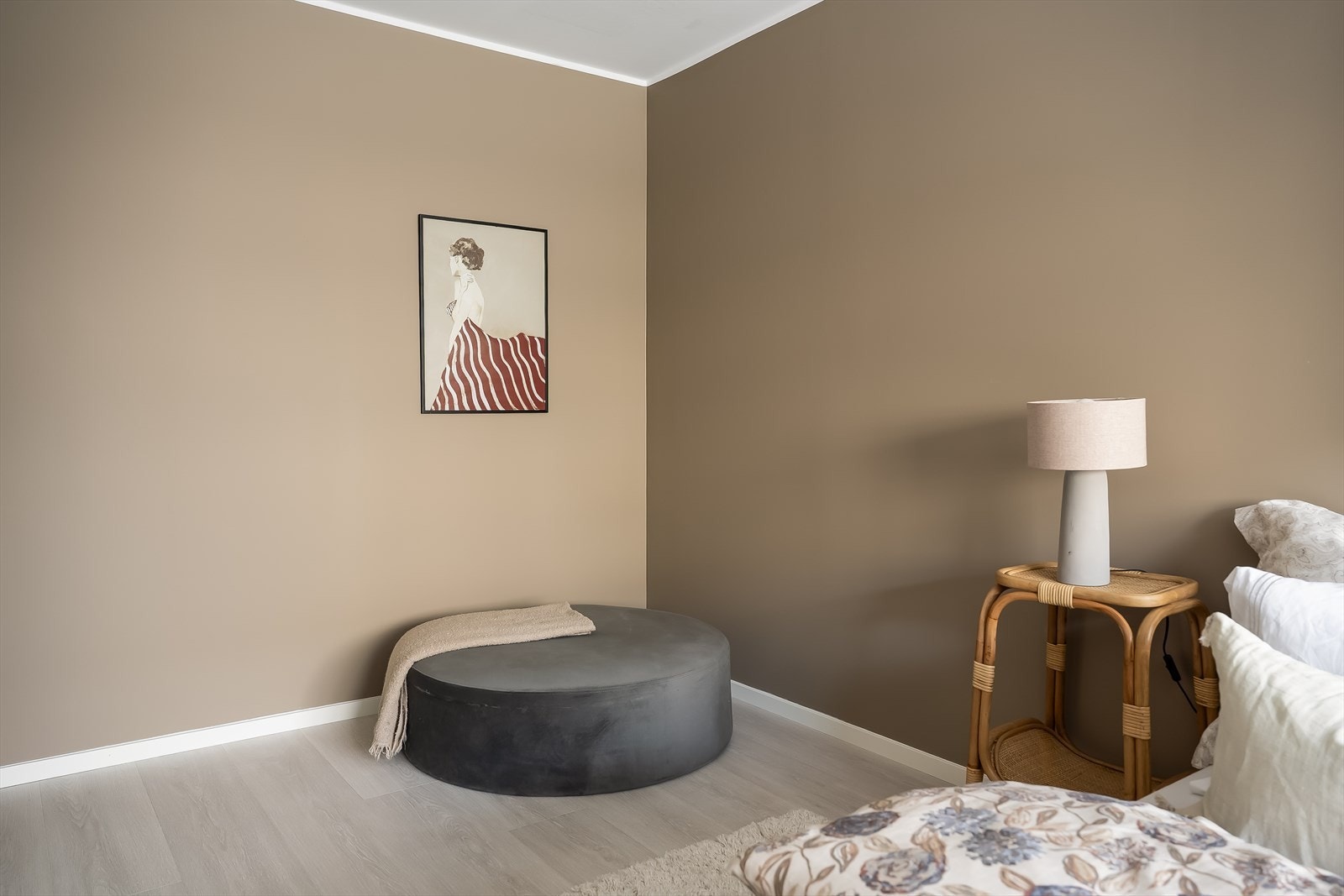 Alle rommene får plass til seng, garderobeskap og kontorløsning. Galleribilde