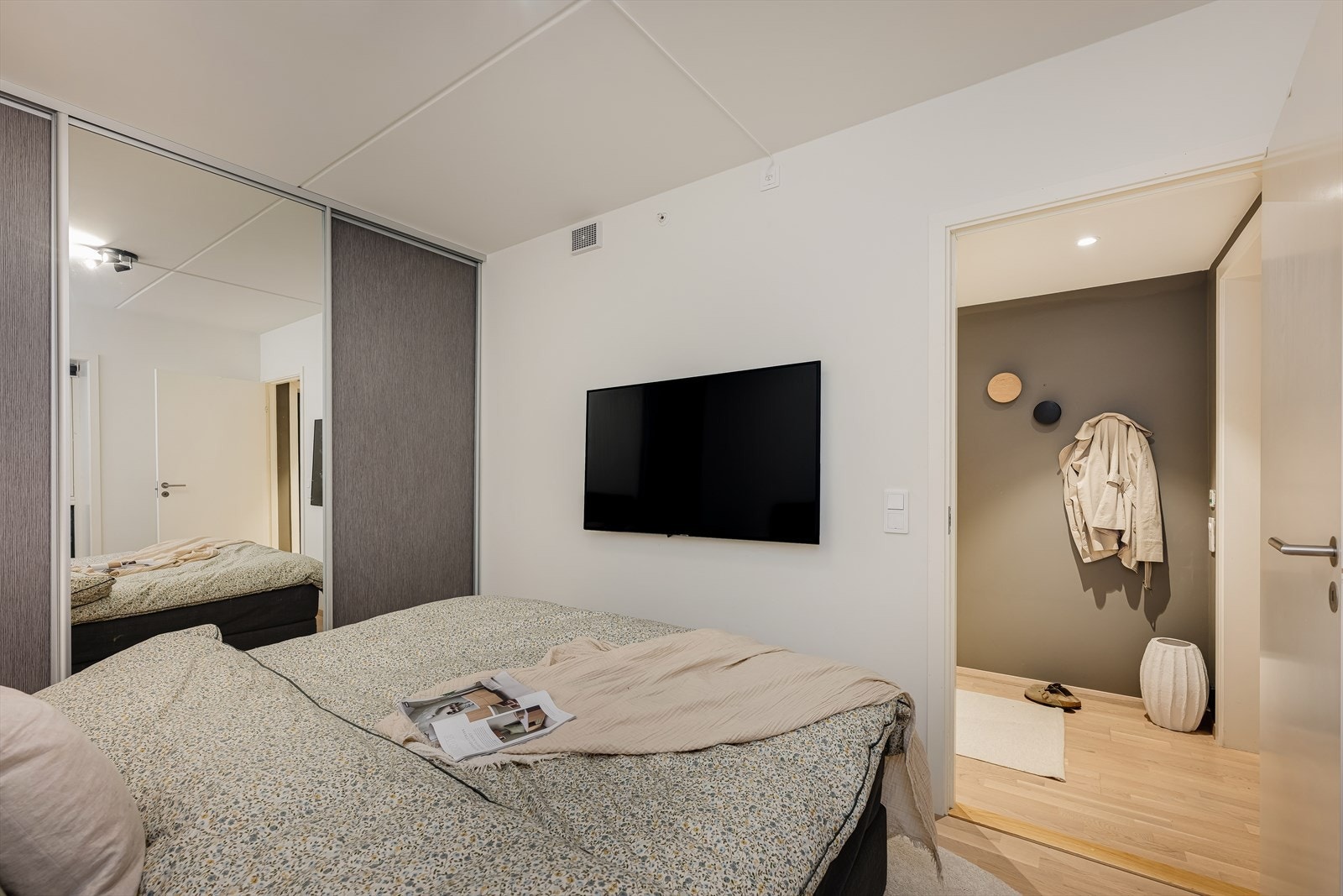 God plass til dobbelseng Galleribilde