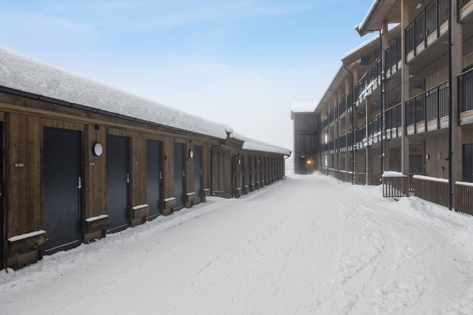 Leiligheten disponerer en egen utvendig bod i tillegg til felles smørebod! Galleribilde