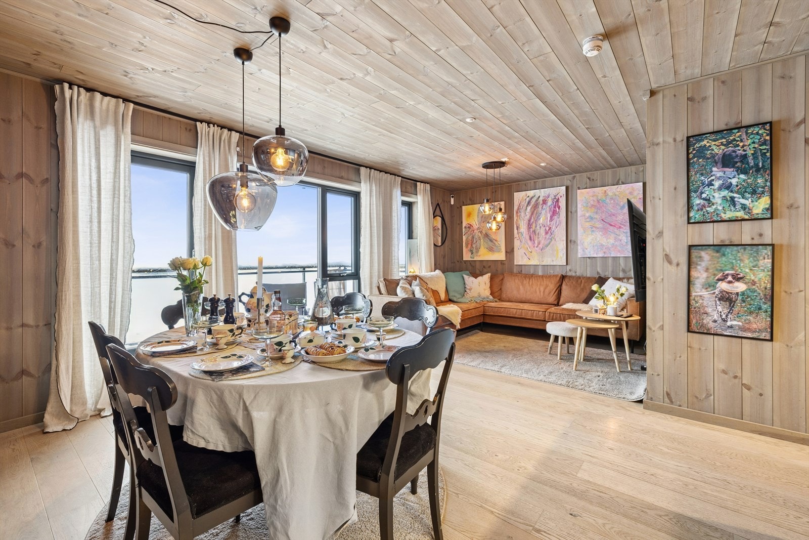 Velkommen til Skeisvegen 770D! Presentert av Øystein Lie Holen og Martin Sønsteli v/ DNB Eiendom Galleribilde