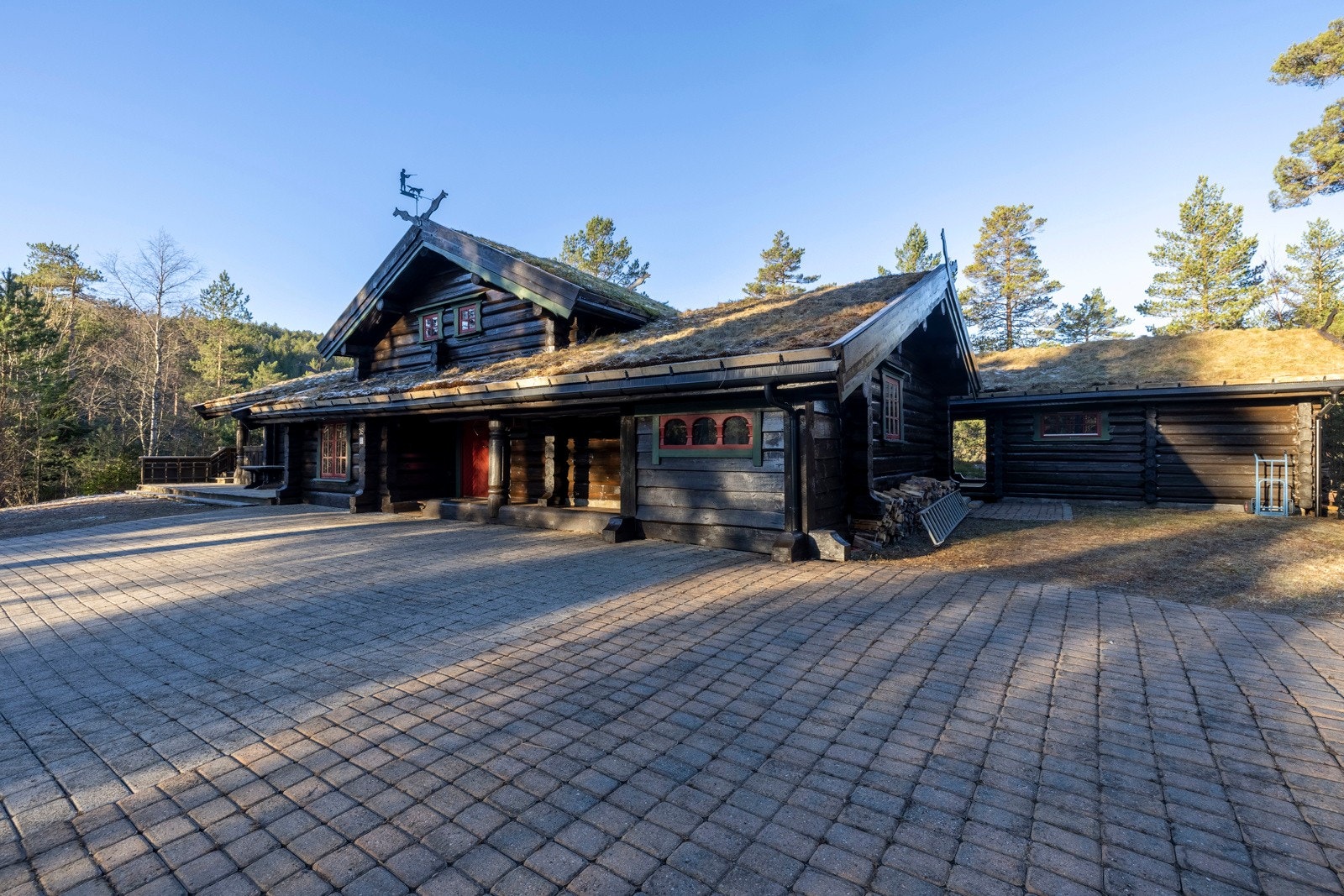 Godt med parkeringsmulighter på oppstillingsplass. Galleribilde