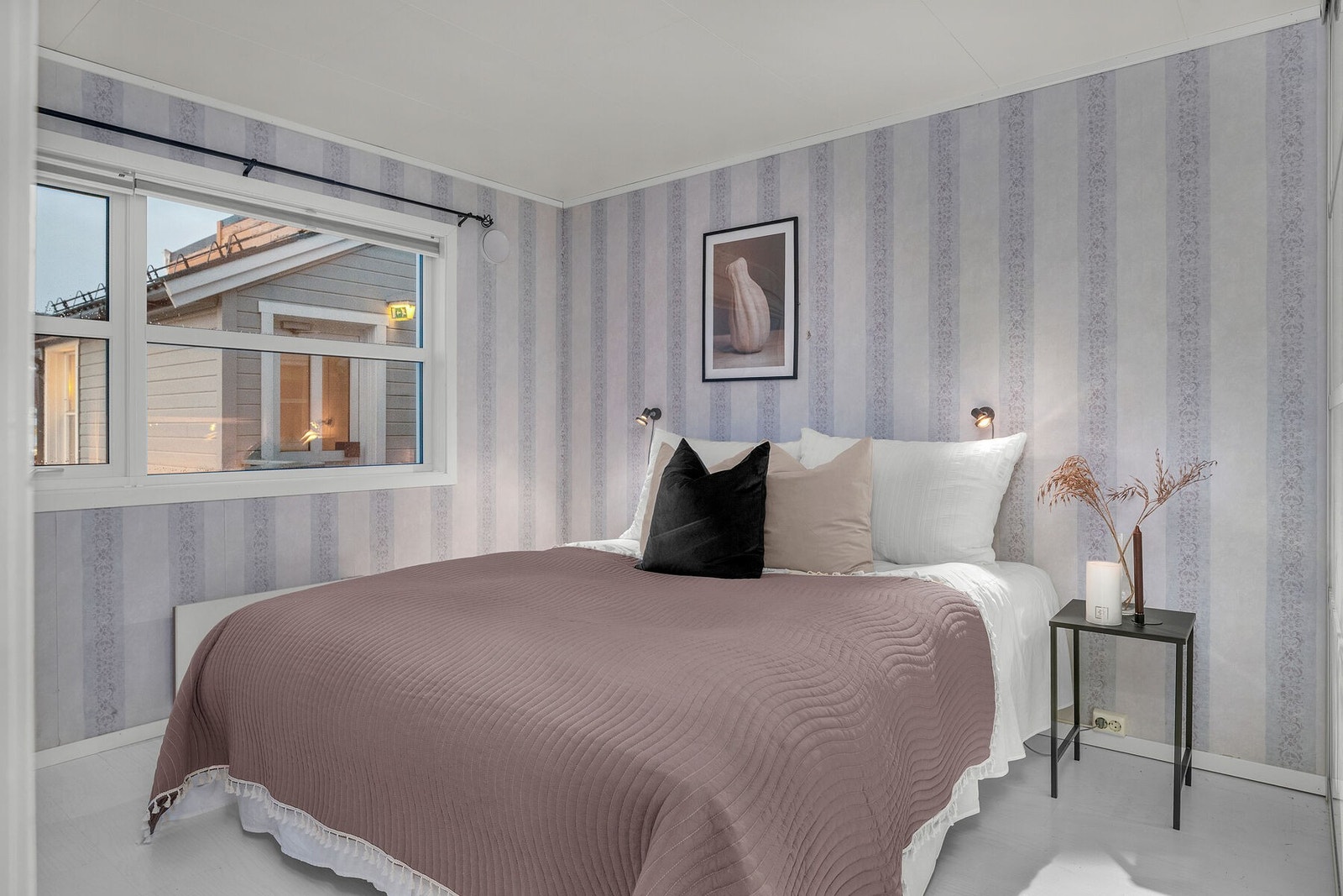 Hovedsoverom av romslig størrelse. Galleribilde