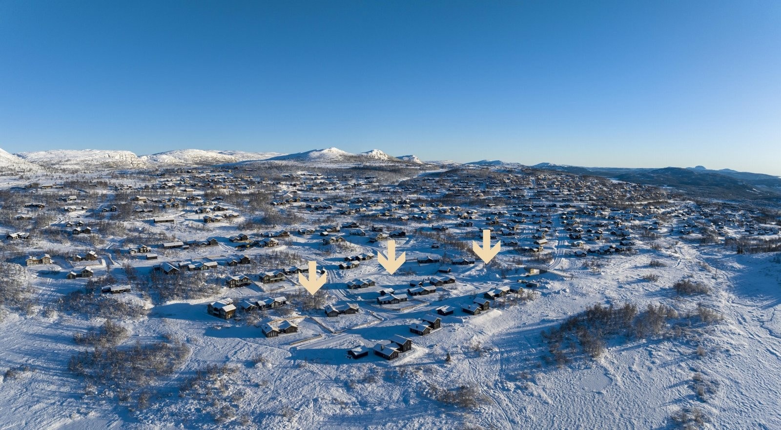 Sørre Garli er et tomtefelt beliggende meget attraktivt ca. 950 moh. nord for skiløypa (Grønn 1) opp mot Garli. Galleribilde