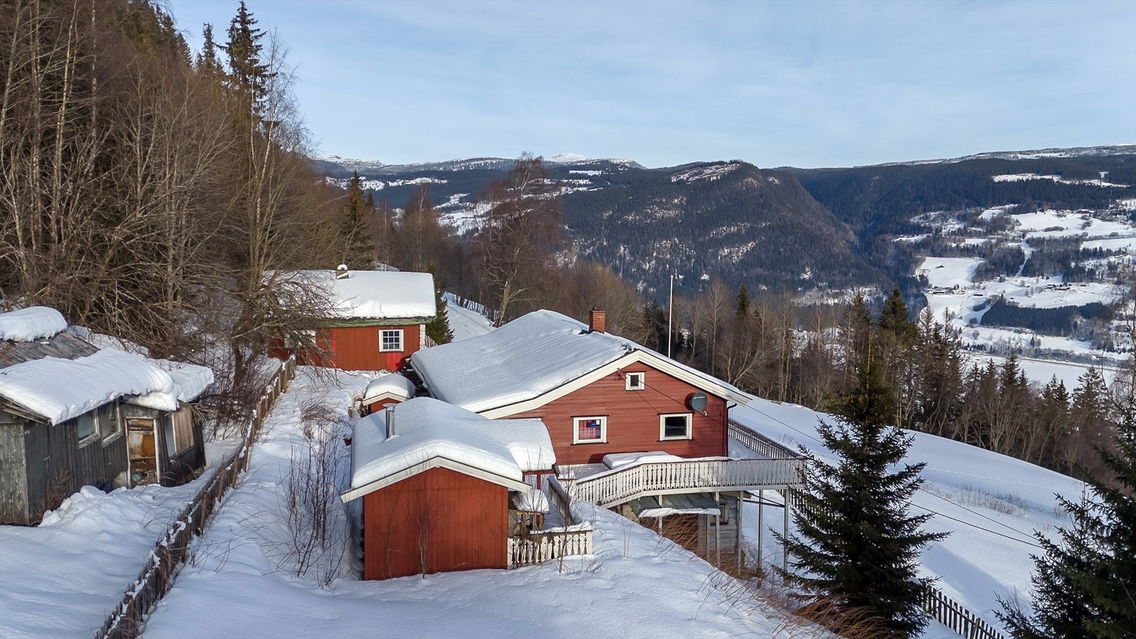 Denne hytta ligger i et område som byr på fantastiske naturopplevelser året rundt. Galleribilde