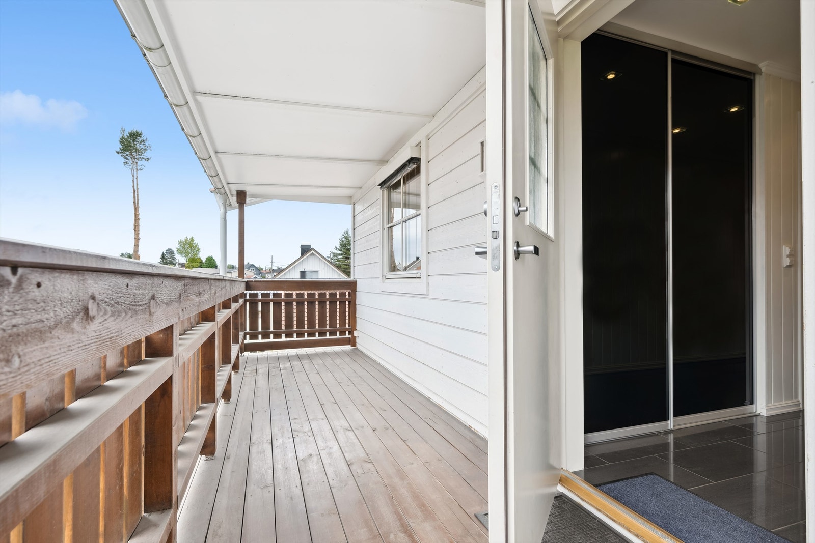 Overbygget inngangsparti Galleribilde