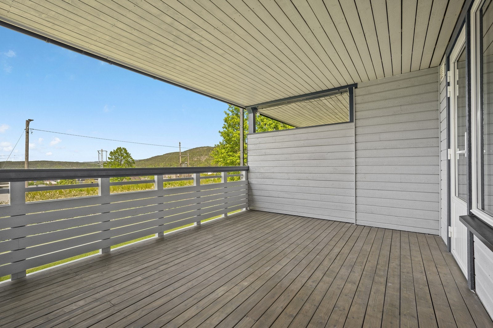 Veranda på 15 kvm kan virkelig nytes på varme sommerdager. Galleribilde