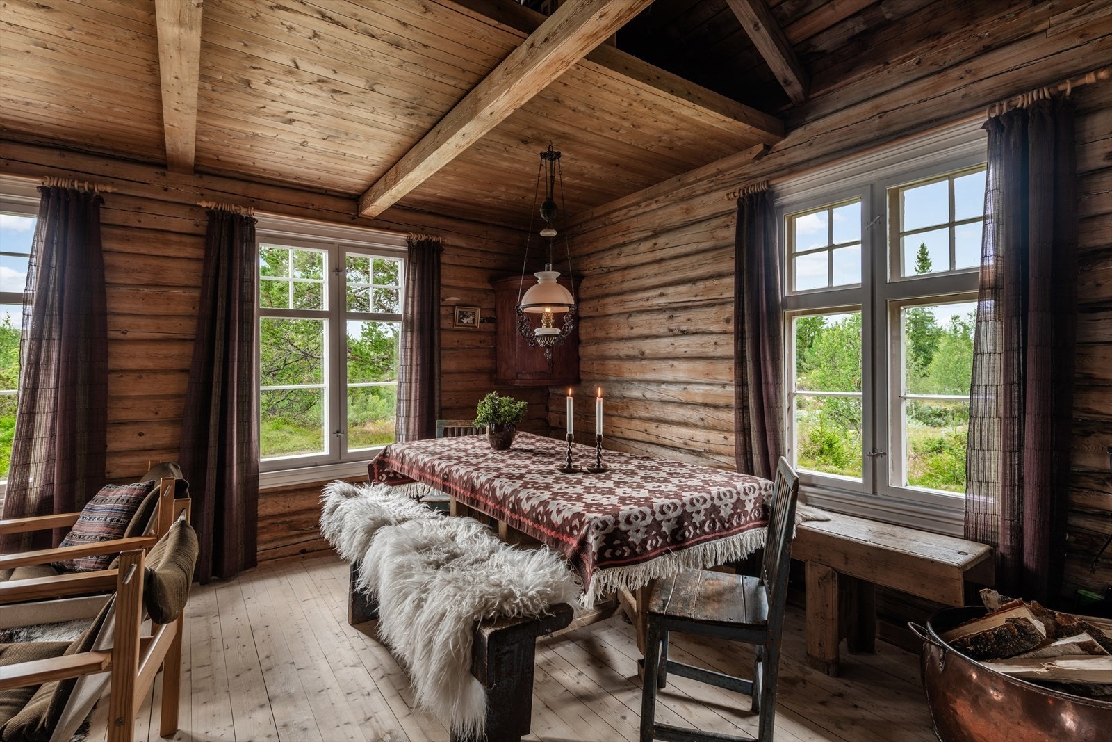 Hytta selges møblert og med innbo. Galleribilde