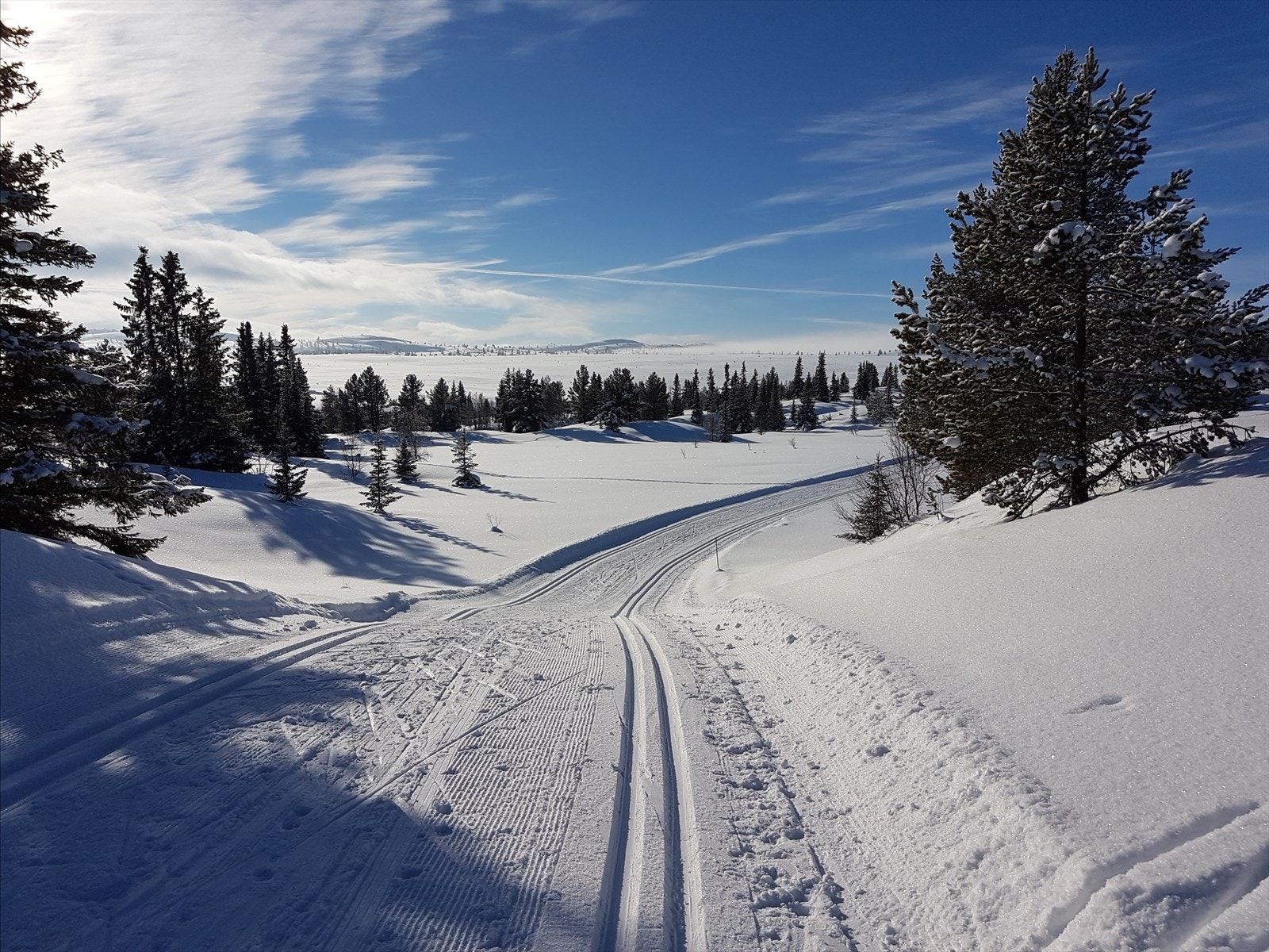 Langrennsløypene strekker seg milevis innover et fantastisk fjellområde mot Ål og Hemsedal. Galleribilde