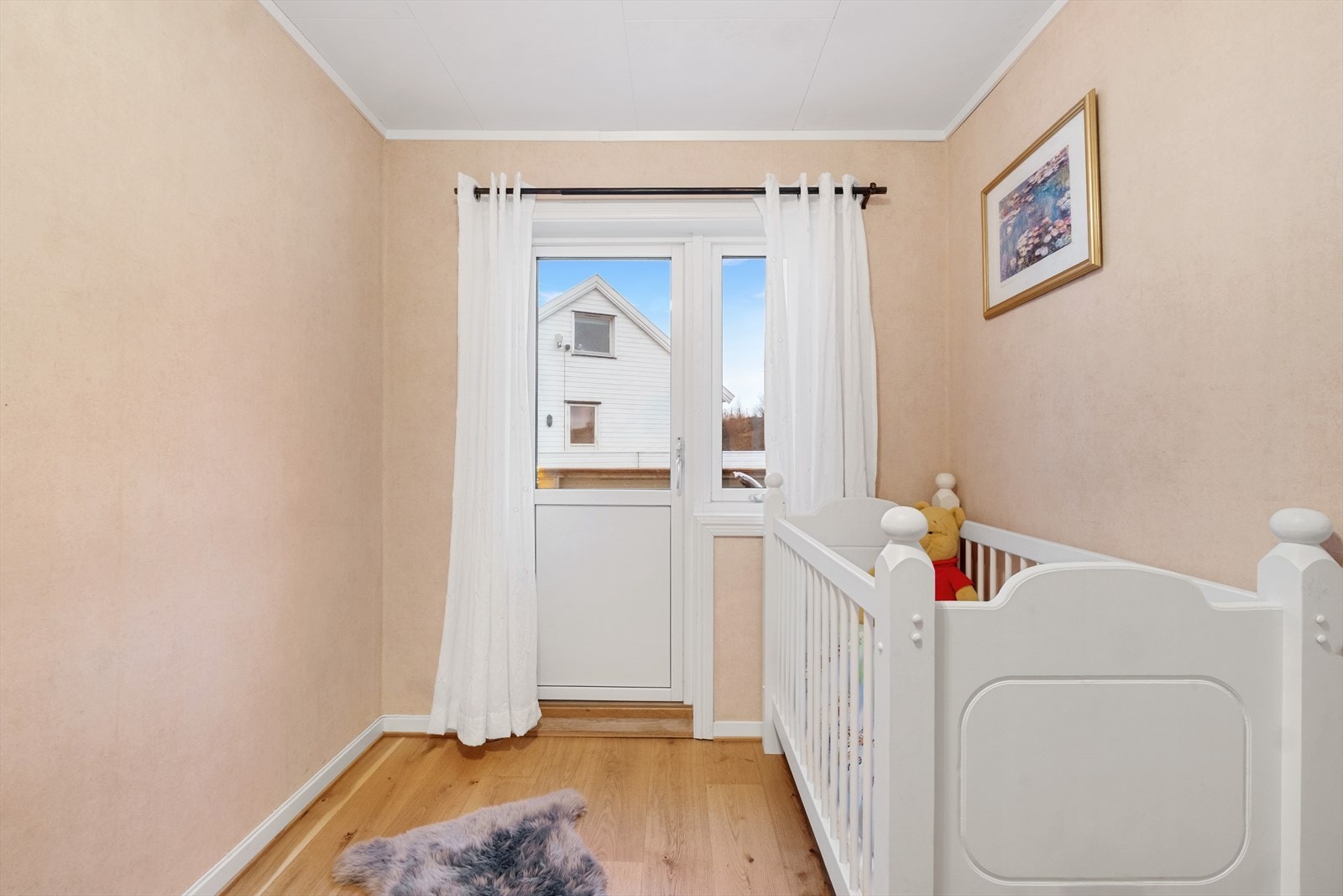 Videre utgang til balkong. Galleribilde